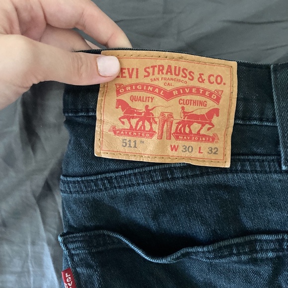 Black Levi’s Jeans - Picture 3 of 3